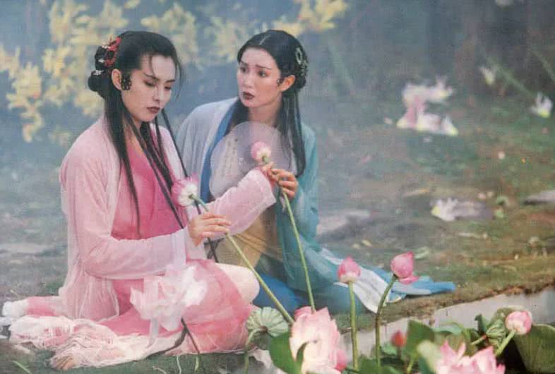 张曼玉和王祖贤在《青蛇》里实在太美了!经典已成，如今让人怀念