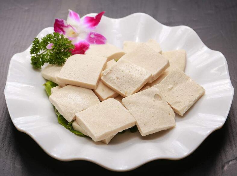 如何去除豆腐的豆腥味 盐水浸泡效果佳