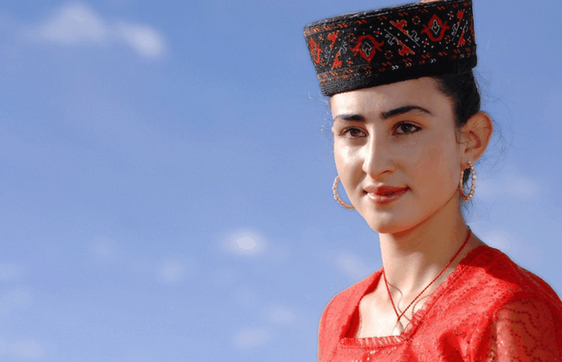 新疆最爱国的民族: 欧洲人长相, 自豪身为中国人