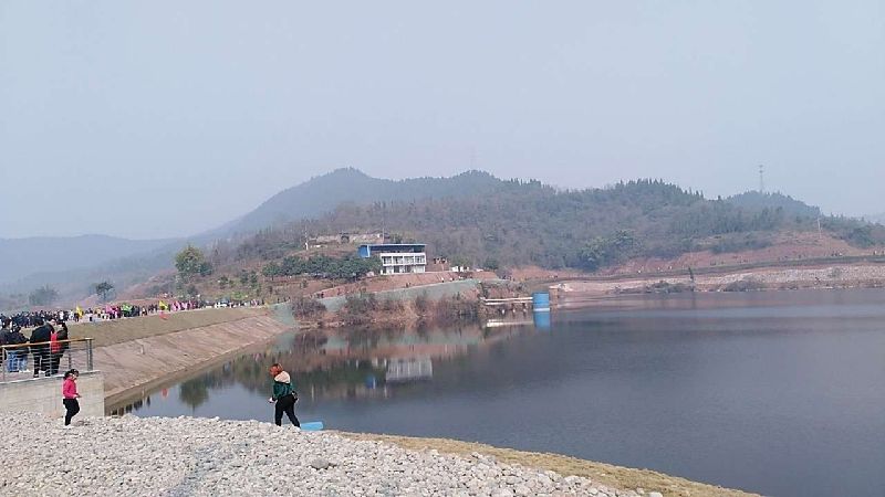 达州莲花湖达州大寨子达州梨树坪游人如织市民点赞达城新变化