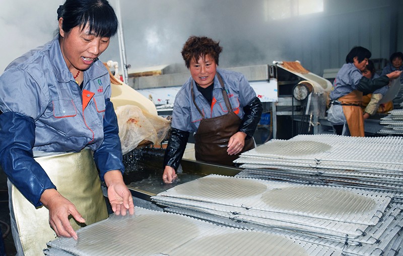 山东宁阳86年粉皮哥返乡创业把老味道端上