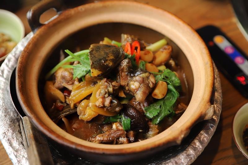 阔气老板请吃饭,甲鱼,羊肉,肥牛,文昌鸡,一桌硬菜,管饱管够