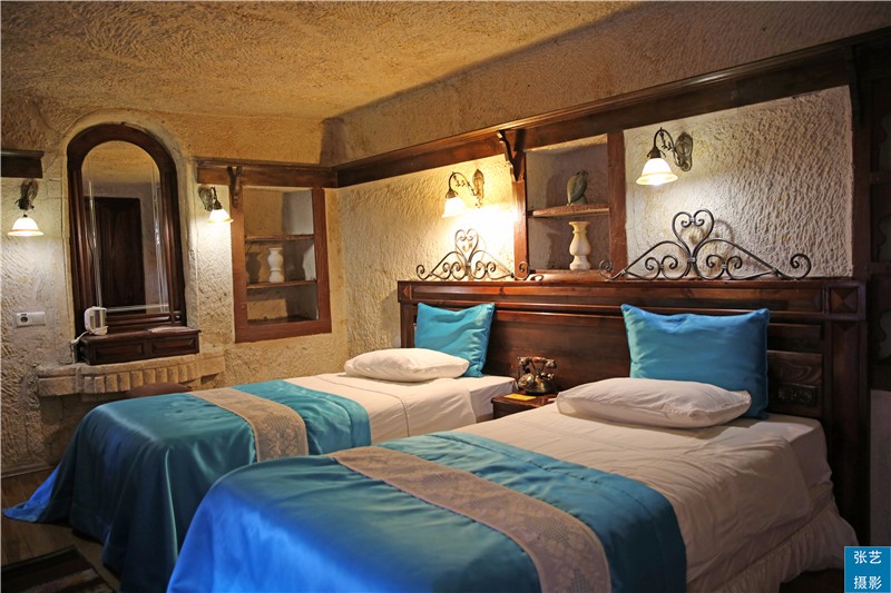 住在卡巴多奇亚三百万年火山爆发的岩洞里是什