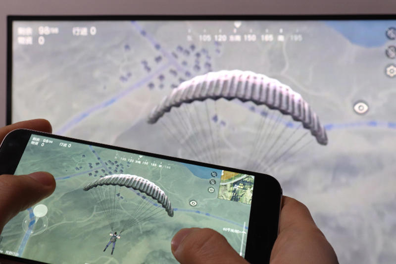 如何在电视大屏上吃鸡?乐播投屏助你速杀伏地