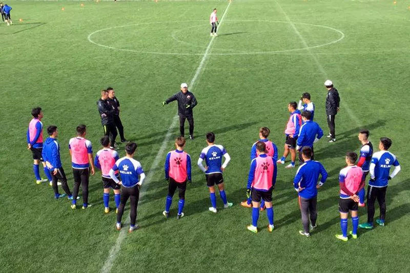 中甲3队领跑冲超集团 升班马砸重金两强卷土重