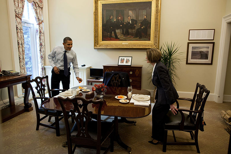 卧室一角.白宫里收藏的一套中国瓷器.一家人在一起.