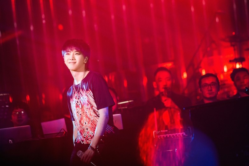 凳王华晨宇霸气改编《双截棍》《歌手》201