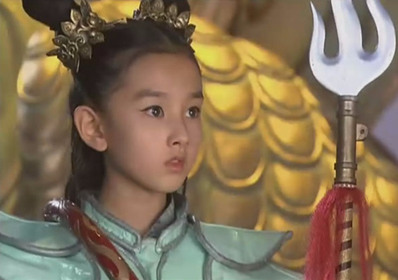 看了宋祖儿这组古装剧照，你就知道什么叫从小美到大了!_新浪看点