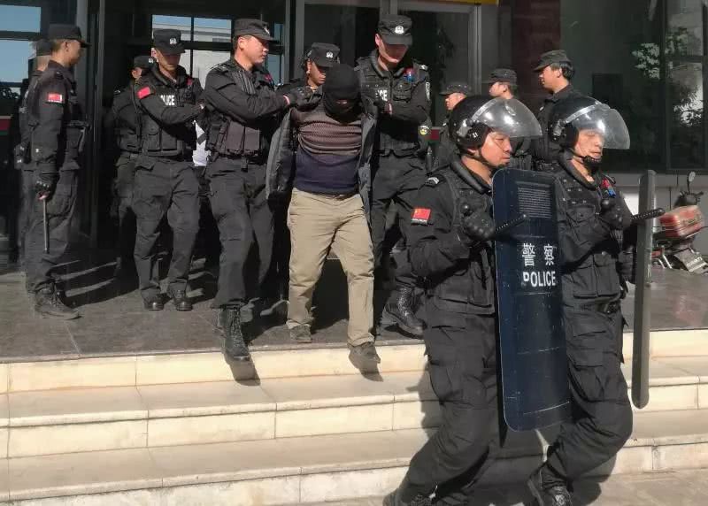 7天云南重拳打掉66个涉黑团伙 宣威一居委会副主任涉案