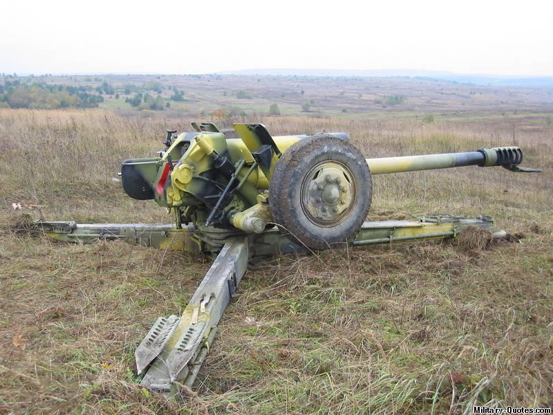 图片:牵引状态下的d30榴弹炮.