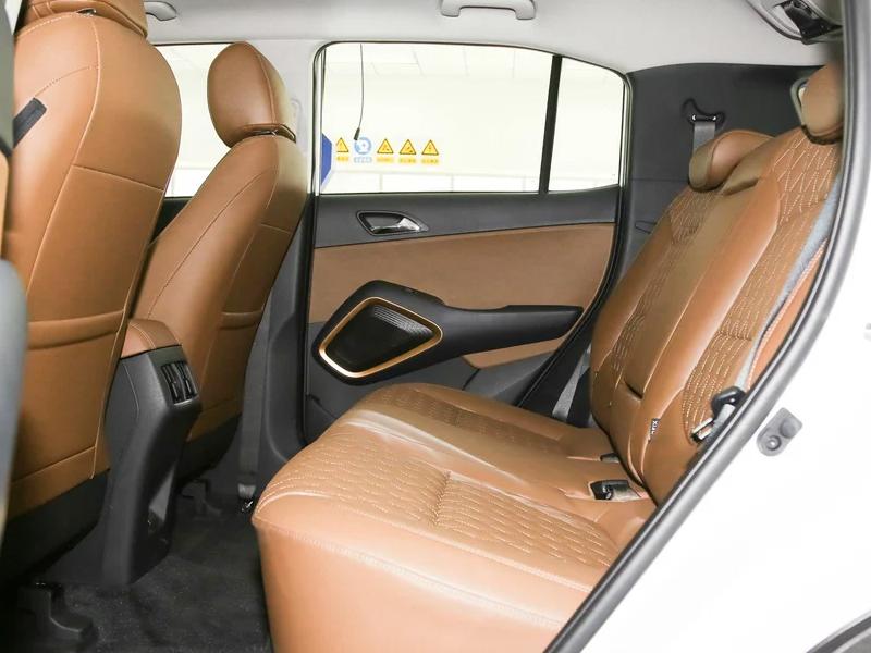 全新北京现代ix35设计前卫, 内饰大气配置丰富, 空间够大坐姿舒适