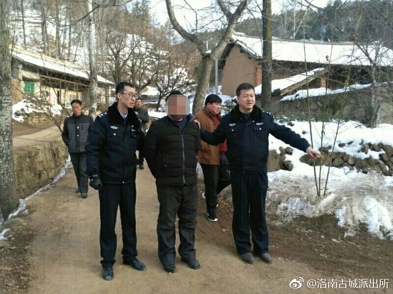 洛南一男子用砖头拍晕其嫂子被民警!