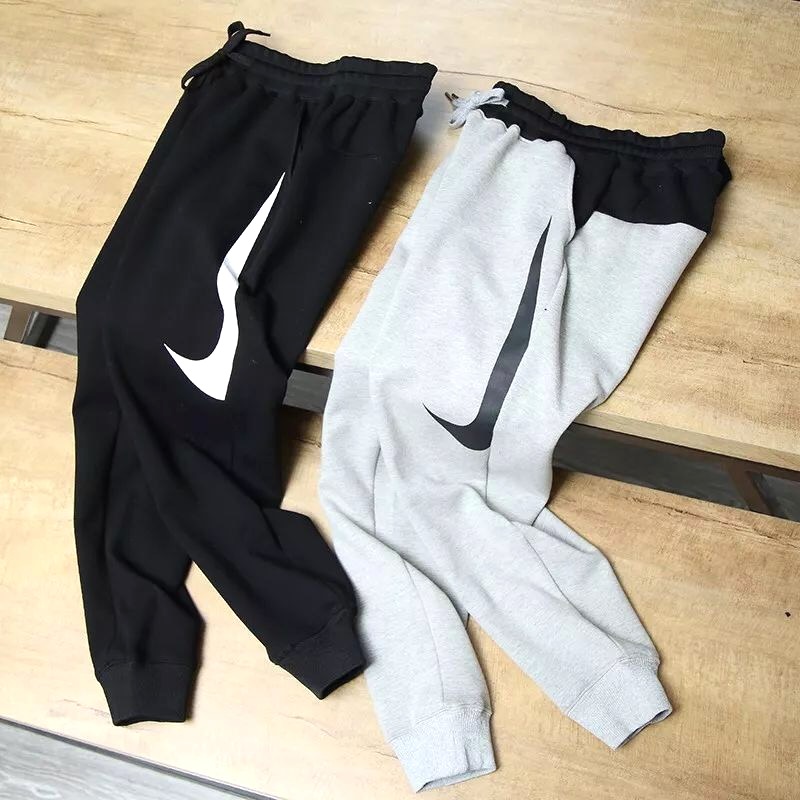 Nike 耐克休闲裤搭配什么鞋子好看