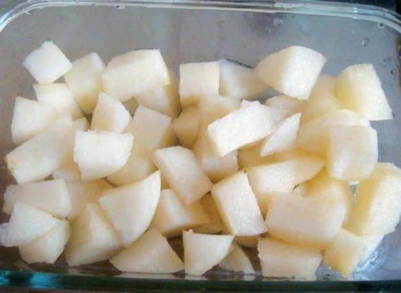 快速治疗感冒咳嗽的民间偏方,不吃药,1根萝卜