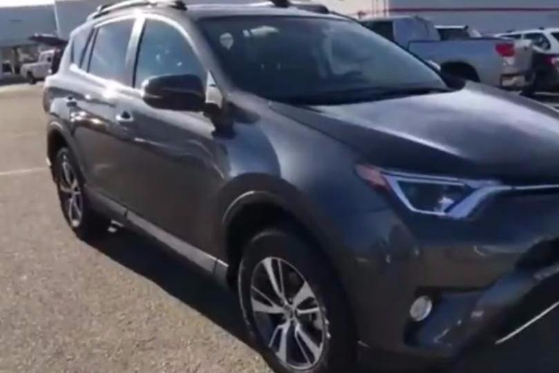 这辆SUV的价钱可以买两辆H6-2018款RAV4到店，性能强质量稳定