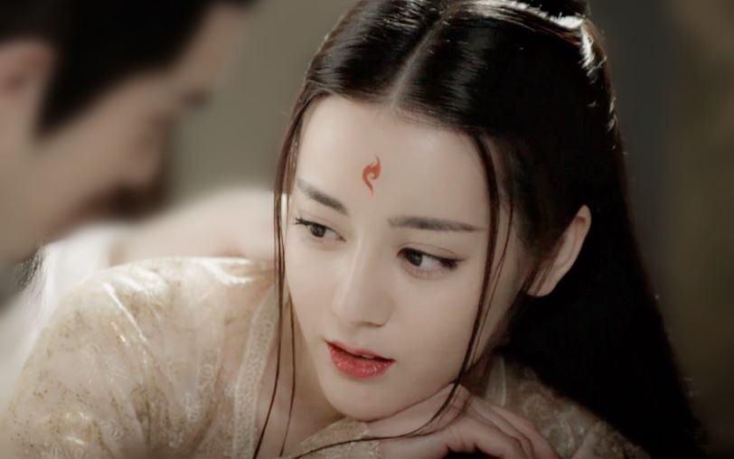 古装里里六位长发飘飘的女明星，有没有你喜欢的一款呢?