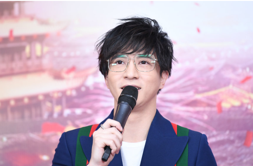 薛之谦加盟江苏卫视狗年春晚 两个月内三次登