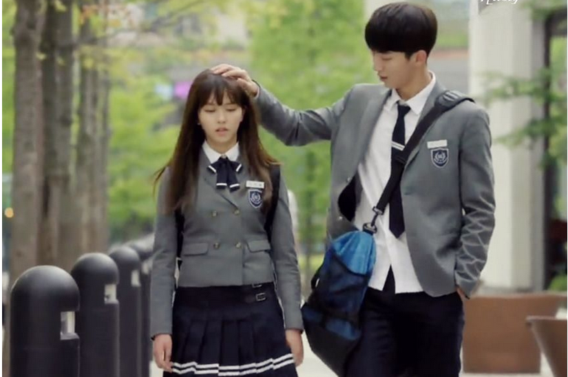 男女相处时候,女人最喜欢男人的3个动作,充满荷尔蒙的味道