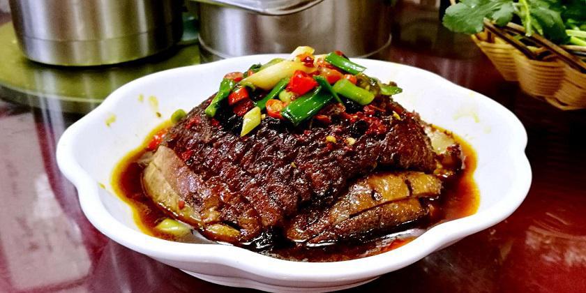 湘潭人吃扣肉,不仅就认湖南口味,还精确到要锰矿的毛细扣肉.