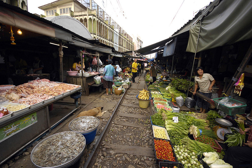 泰国菜市场卖些什么?物价便宜,就是有一点实在