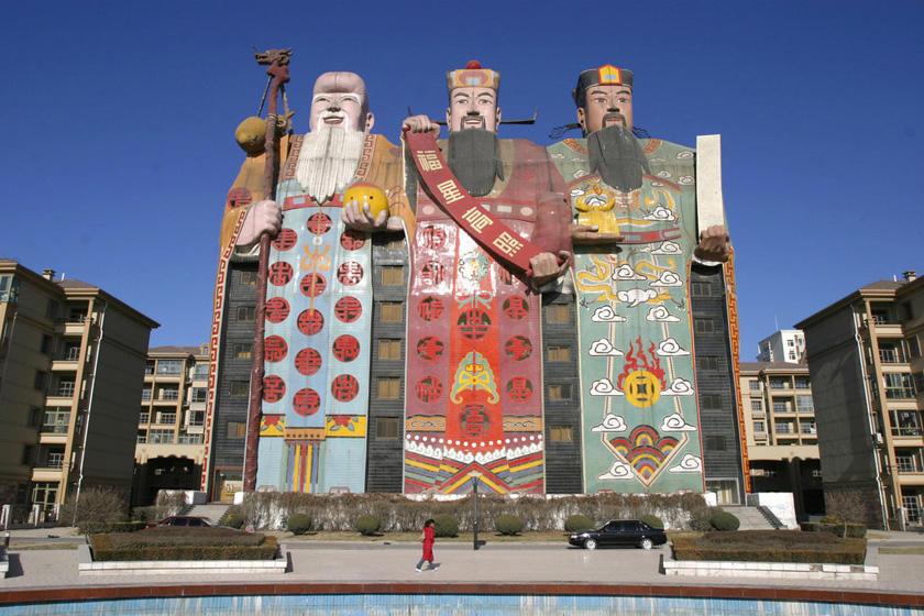 盘点中国十大奇葩建筑, 设计师请收下我的膝盖