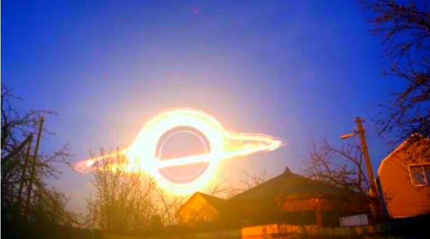 人马座方向出怪事,超大质量黑洞高速靠近太阳