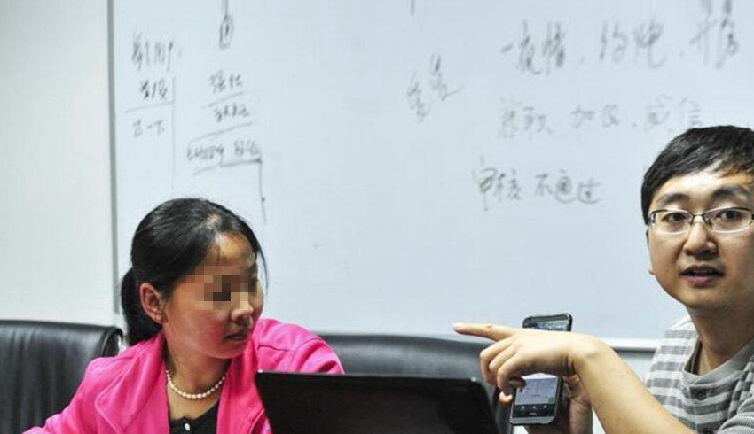 女性“鉴黄师”的真实生活，看久了身体也扛不住、不愿提起工作