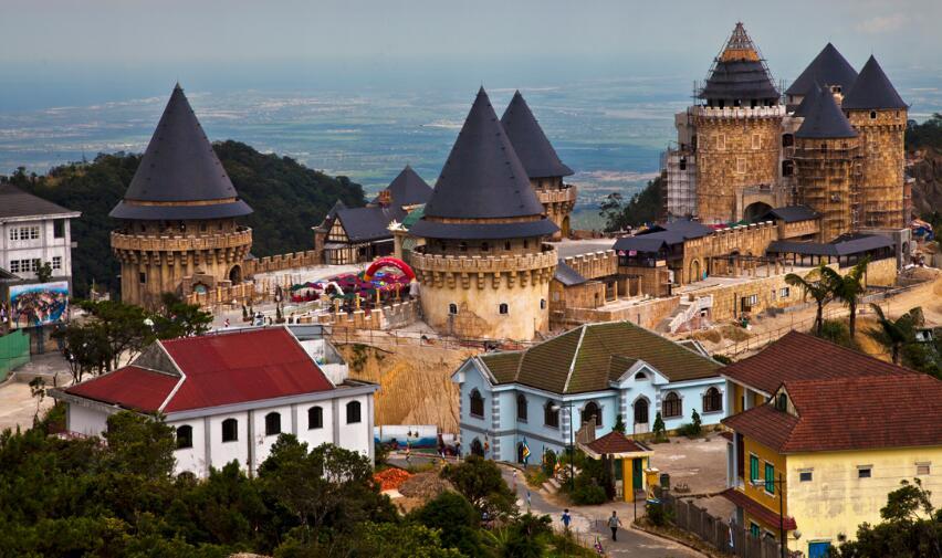 最近, 越南对几十个国家开放免签, 却唯独没有游