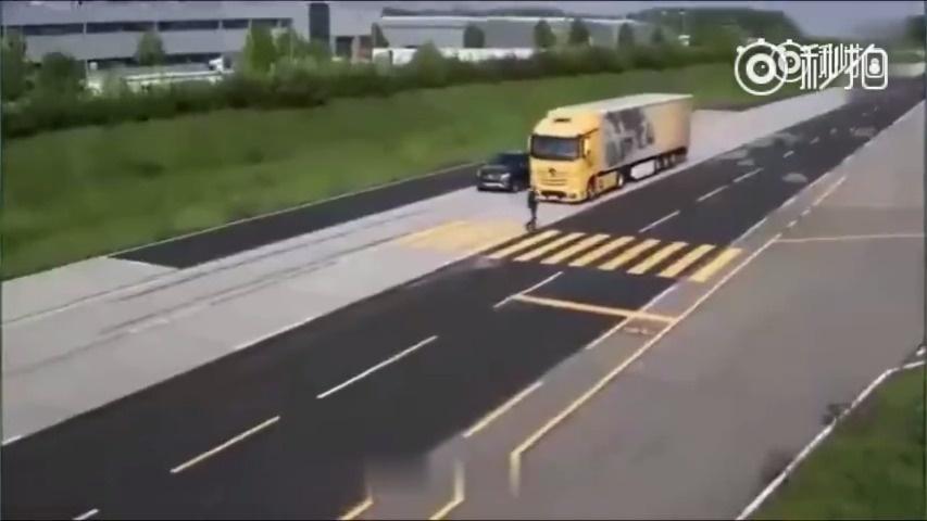 米车生活 与其说奔驰沃尔沃两家卡车的自动刹车技术，到不如说谁家的卡车司机...