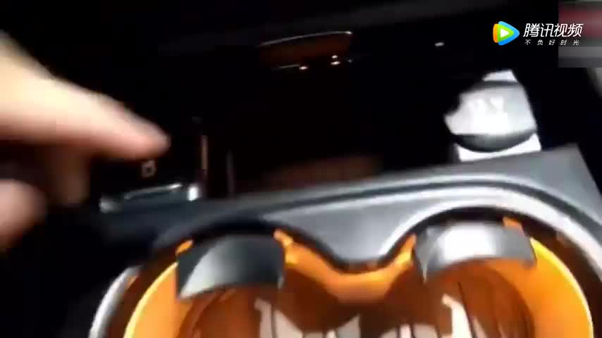 价值百万的奔驰SUV，打开车门的一刻才是霸气的开始