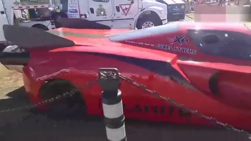 18000马力双喷流跑车，是贴地飞机吗