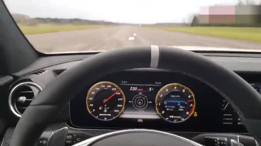 太快了，奔驰E63S测试0-200直线加速，跑车都要惧它三分！