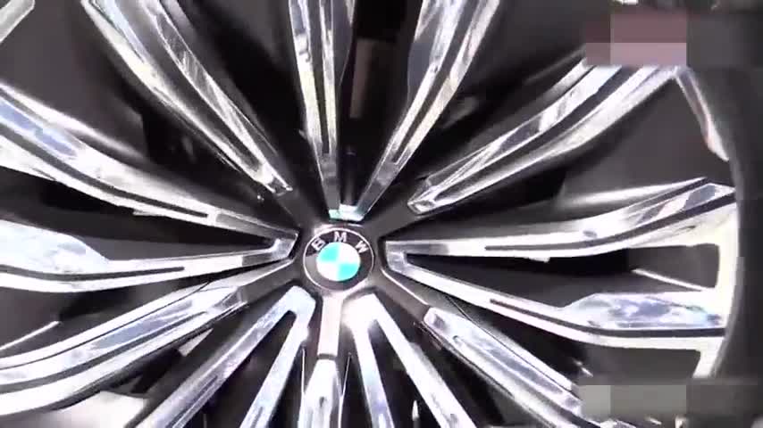 实拍宝马X7概念车 号称2018最霸气SUV