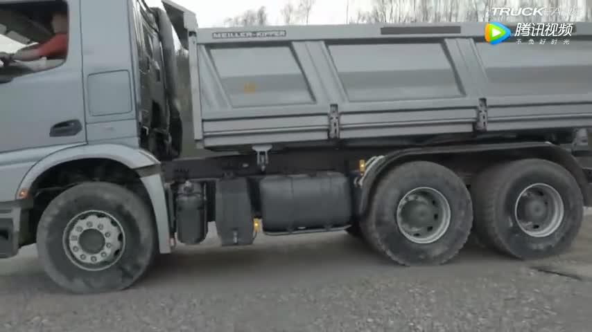 奔驰卡车有多厉害，看看就知道
