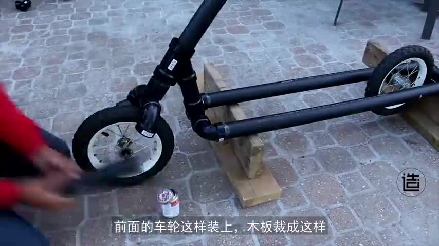 牛人用水管造电动车,成本不到200块,创意让人佩服