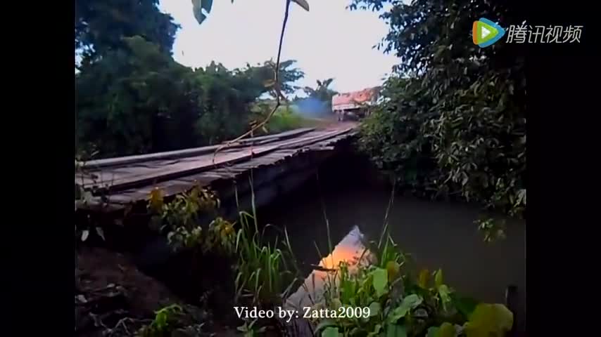 十大卡车垮桥事故：再牛逼的老司机也怕豆腐渣一样的桥