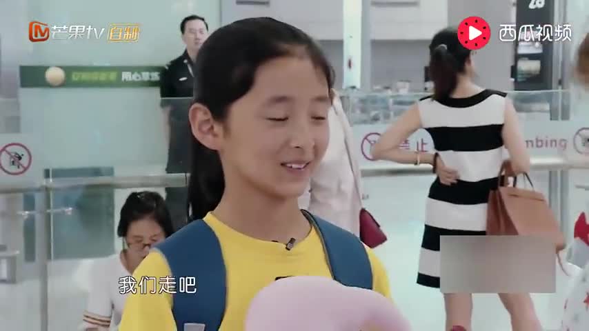 变形计：富二代黄润秋家里有多少钱？看他妈妈开的跑车就知道了