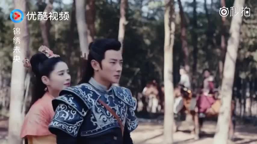李长乐故意摔下马博拓跋浚同情,拓跋浚草草说了几句就