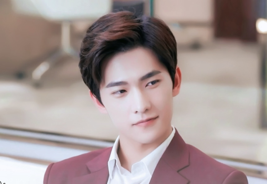 演霸道总裁最帅的男星,张翰杨洋钟汉良,谁最有