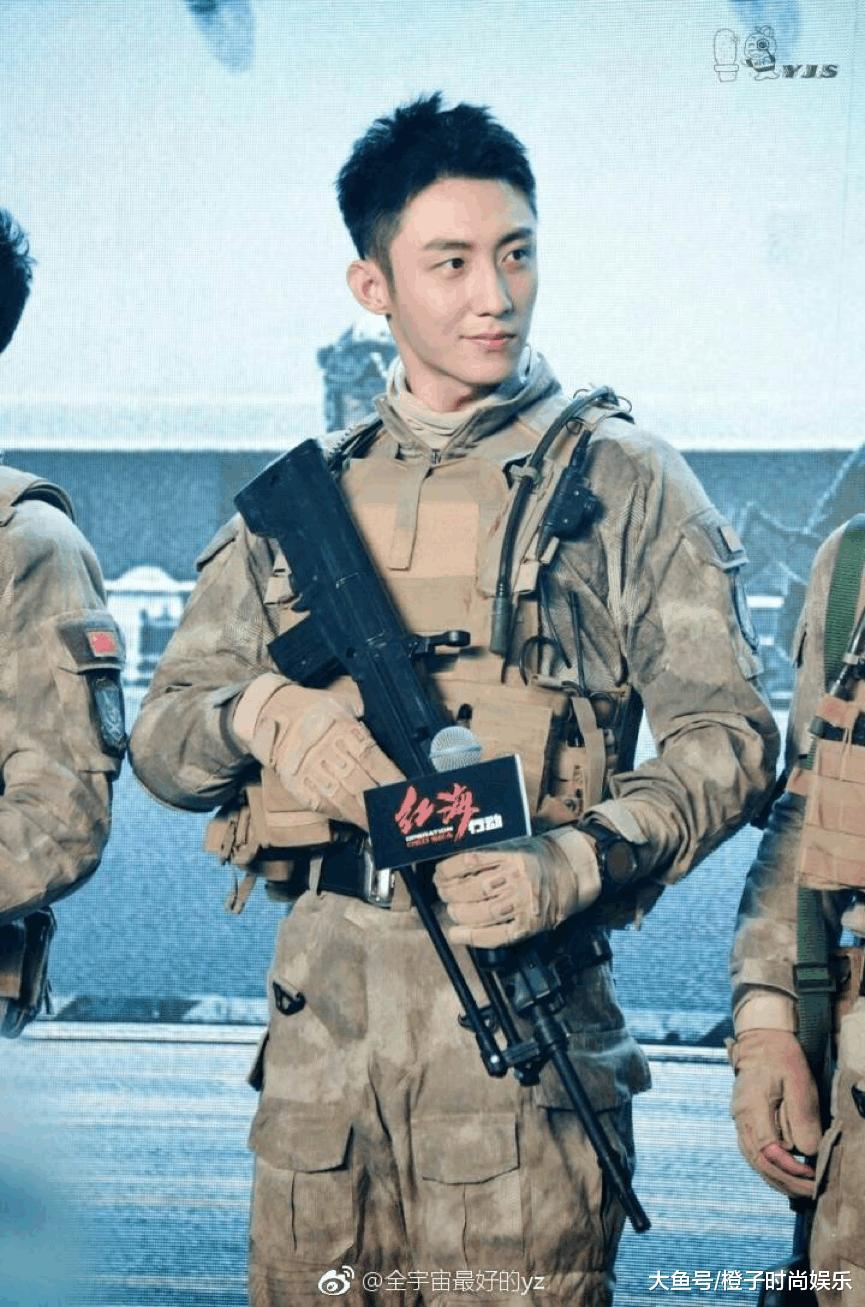 《红海行动》中的硬汉狙击手顾顺原来是他,