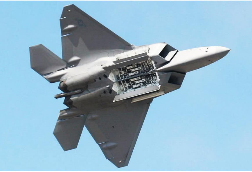俄罗斯苏-57隐形战机到底有没有内置弹仓?一张