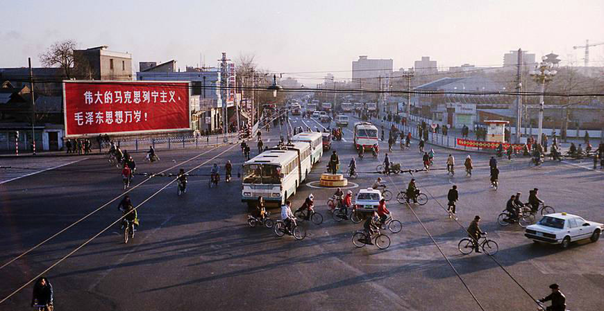 1982年中国老照片,图1非常温馨