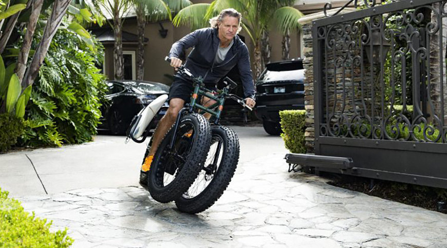 有两个前轮的创意电动车，雪地不怕滑，山路更轻松  ​