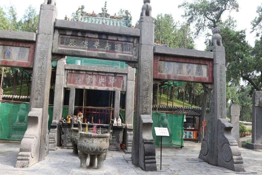 貂蝉怎么会出现在关羽的墓中?为什么没人敢挖关羽的墓?