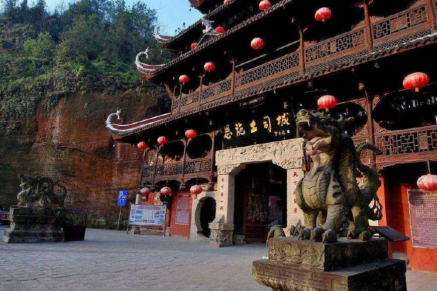 中国的这座城市: 面积相当4个上海, 2个武汉, 为