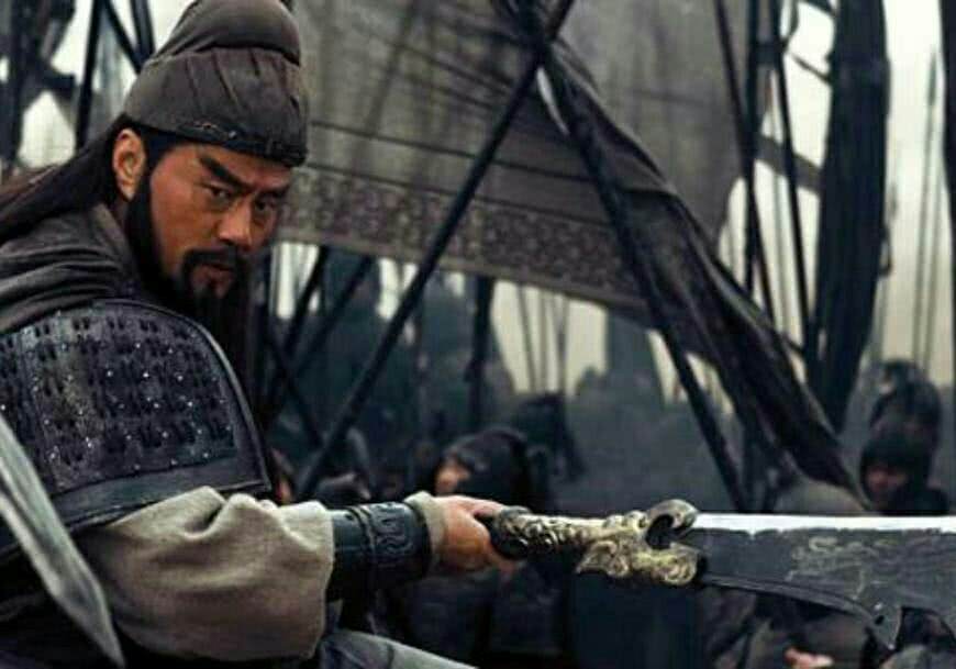 曹操一生最怕的人一个义薄云天，另一个逼的他割袍断义