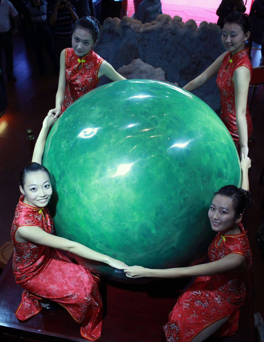 世界上最大颗的夜明珠,重达6吨,专家估计价值