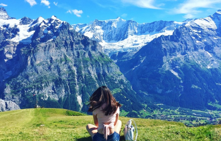 闹人口荒重金求移民,中国游客很吃香,发2.5万瑞