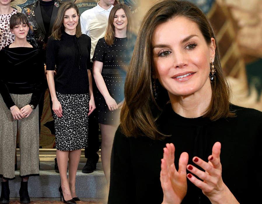 西班牙王后莱蒂齐亚出席颁奖仪式,着装素淡典雅