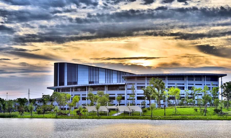 这4所二本大学,特色本领强且分数不高,比肩一